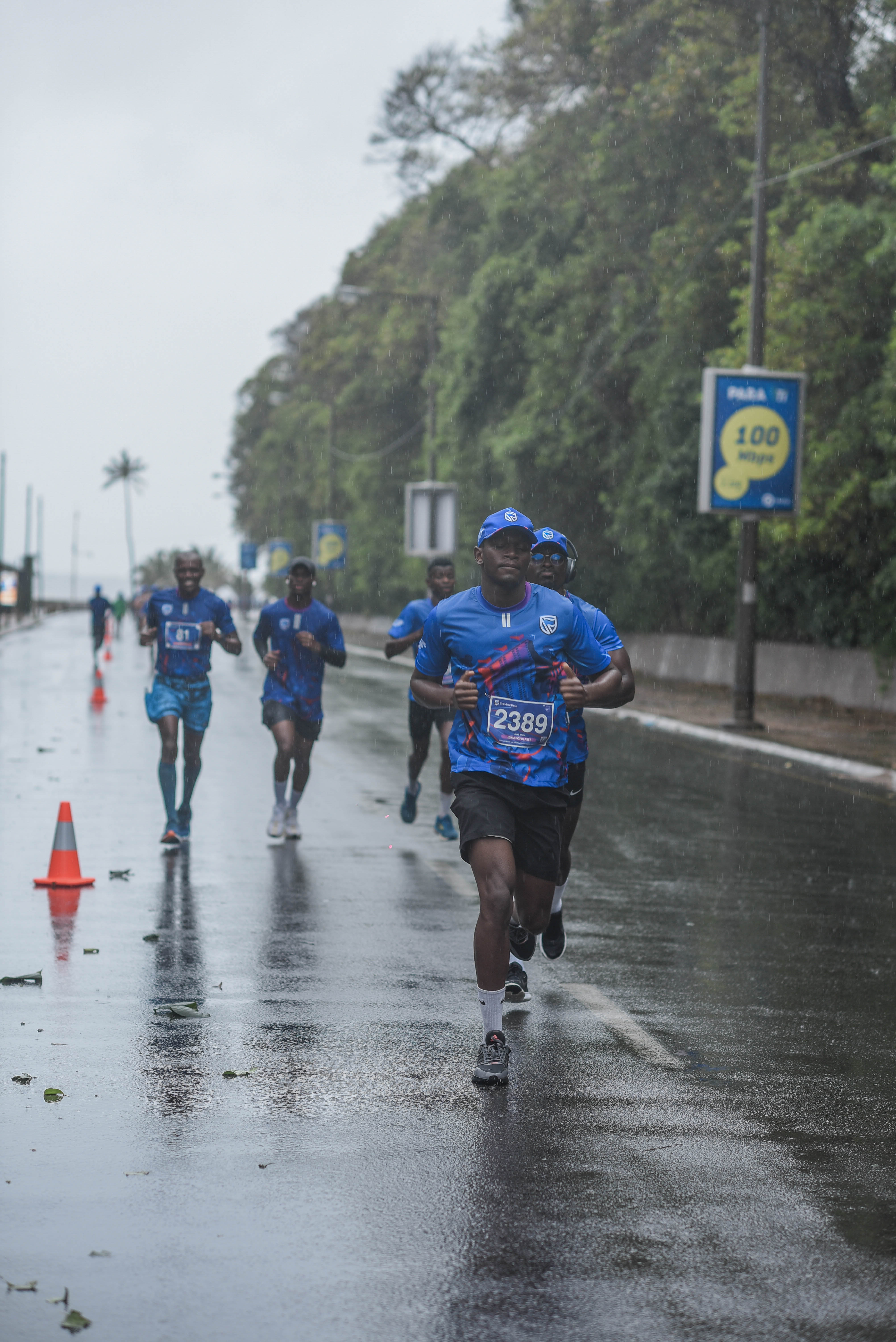 35Corrida Azul.jpg